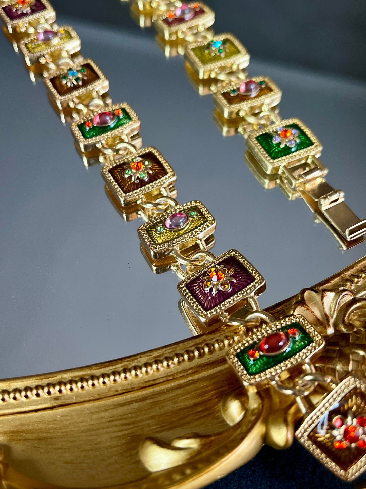 ➡️V Necklace 10