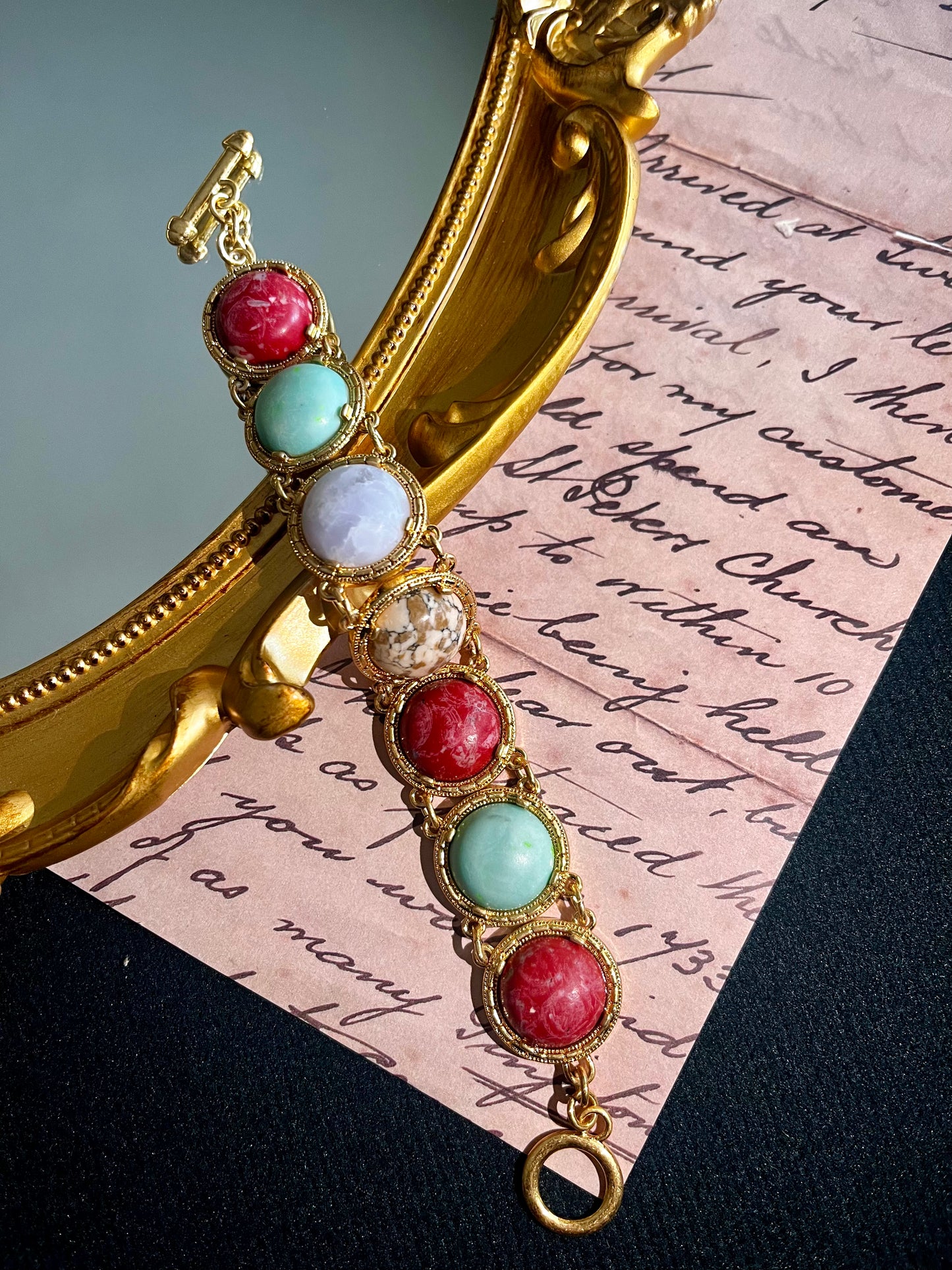 ➡️V Bracelet 02
