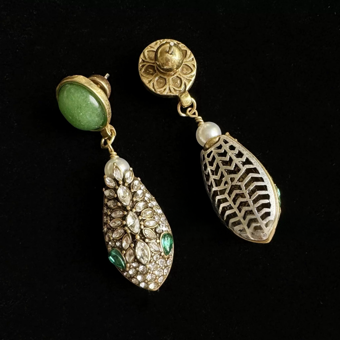 ➡️V Earring 02