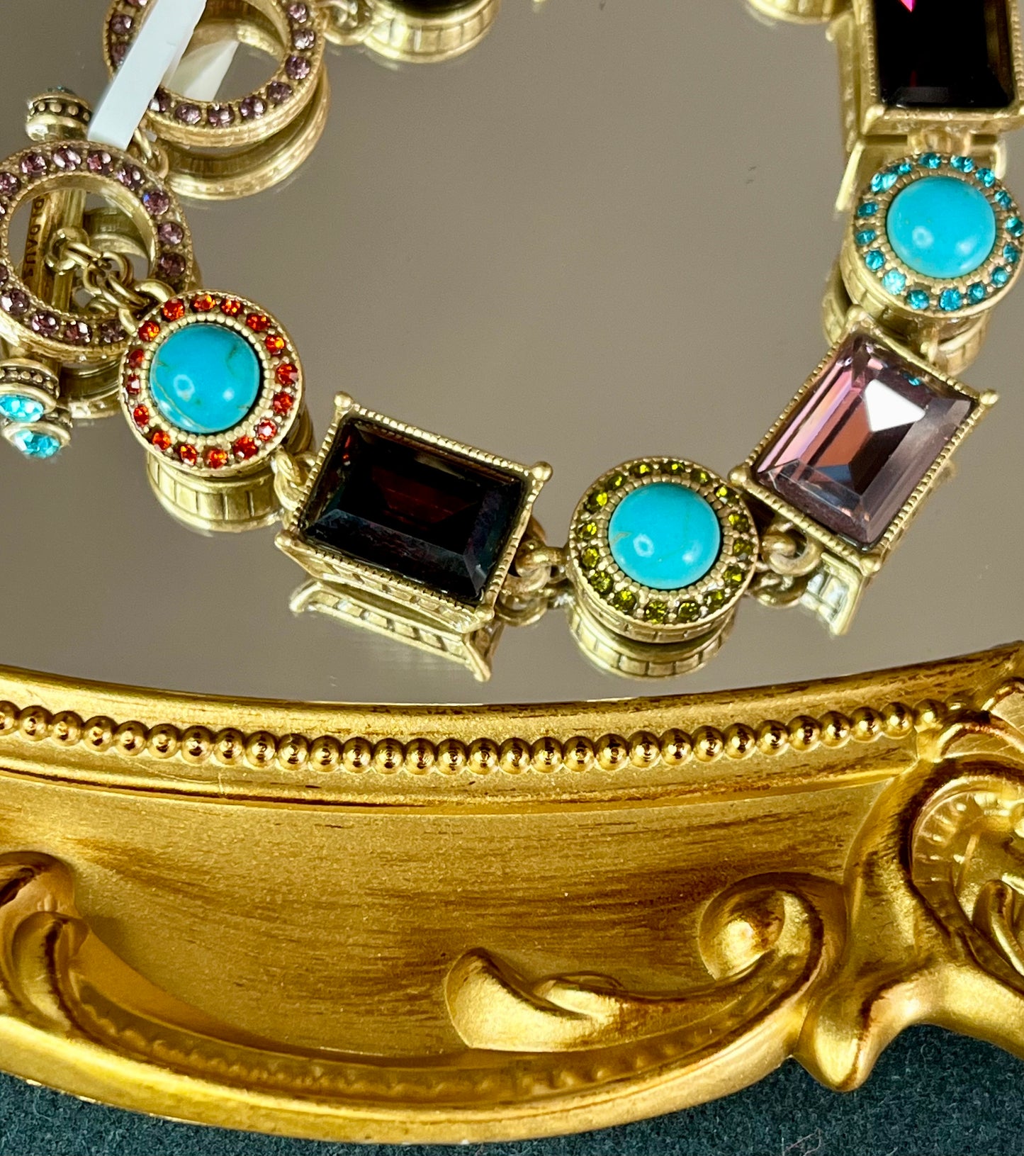 ➡️V Bracelet 09