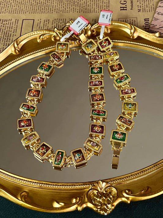 ➡️V Necklace 10