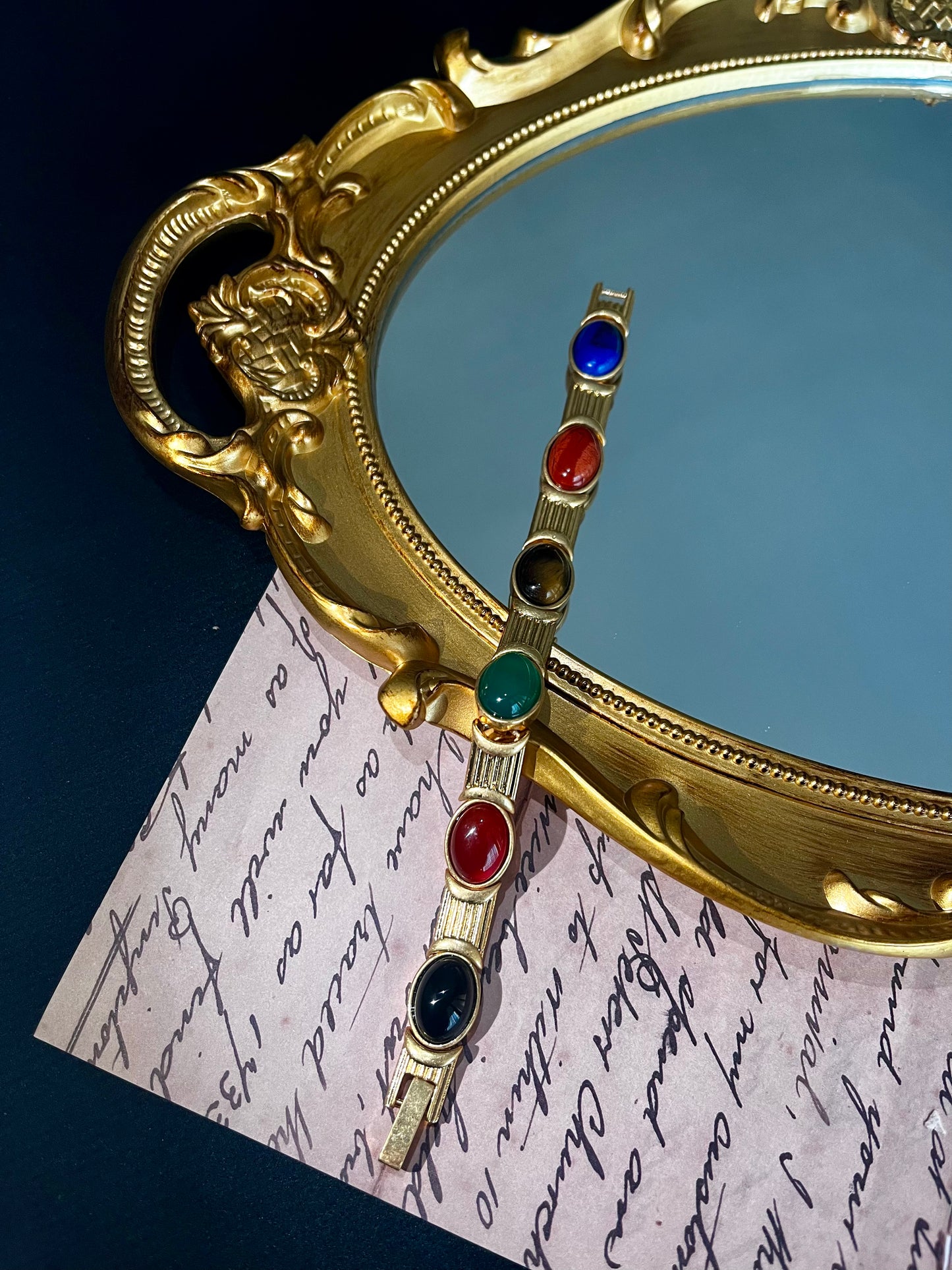 ➡️V Bracelet 06