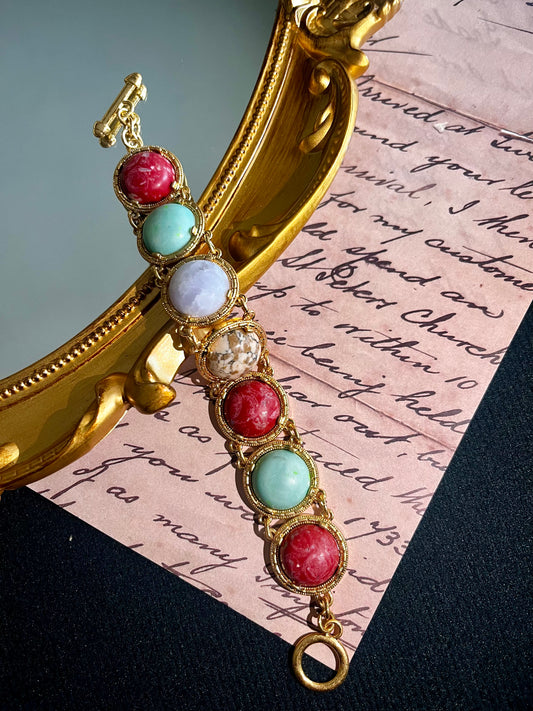 ➡️V Bracelet 02