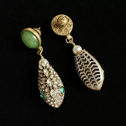 ➡️V Earring 02