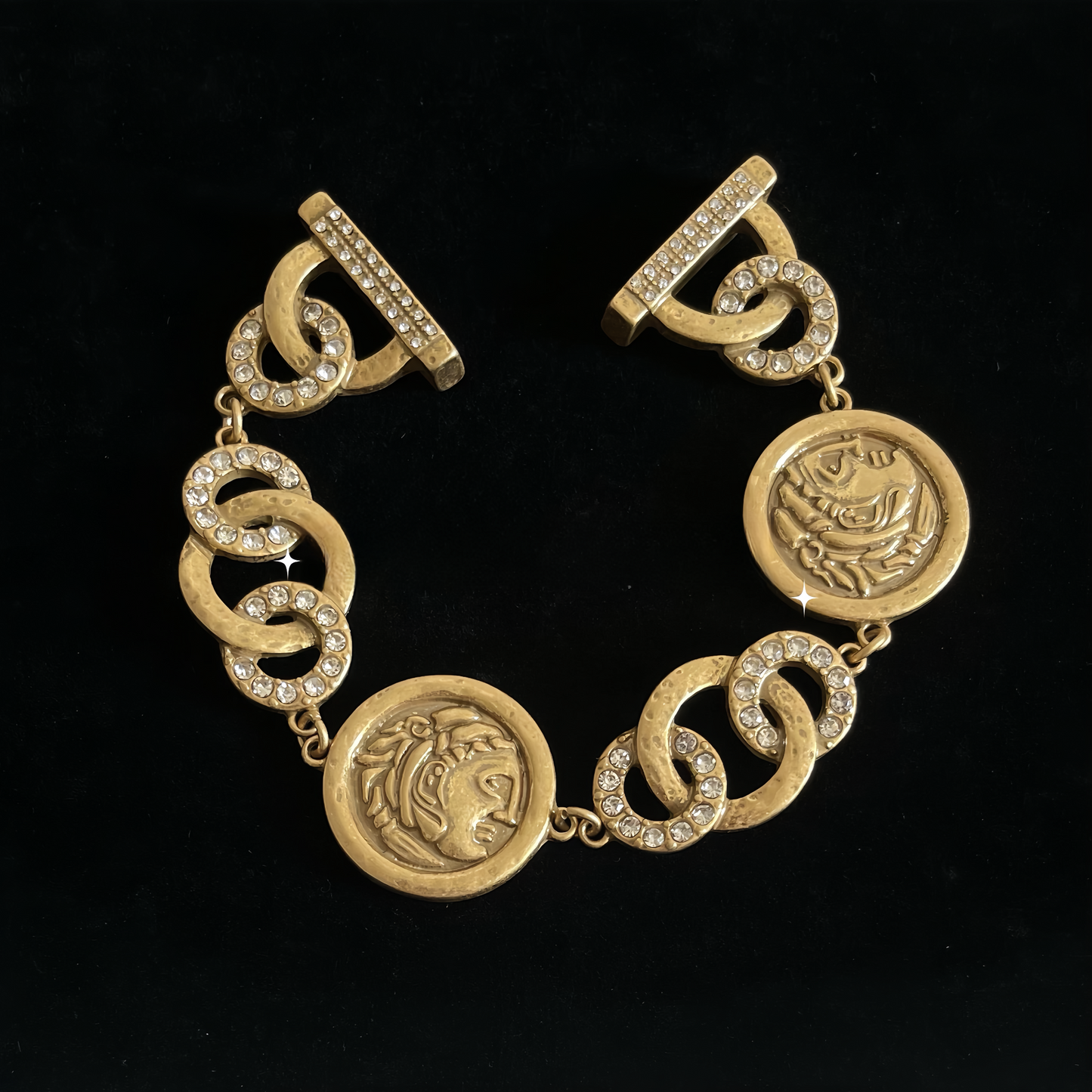➡️V Bracelet 17